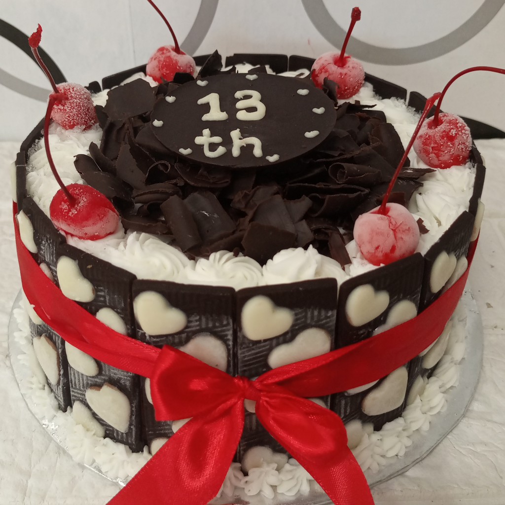 

Tart es krim 20 cm. Tart coklat black forest. Tart terbuat dari 100% es krim tanpa kue didalamnya...
