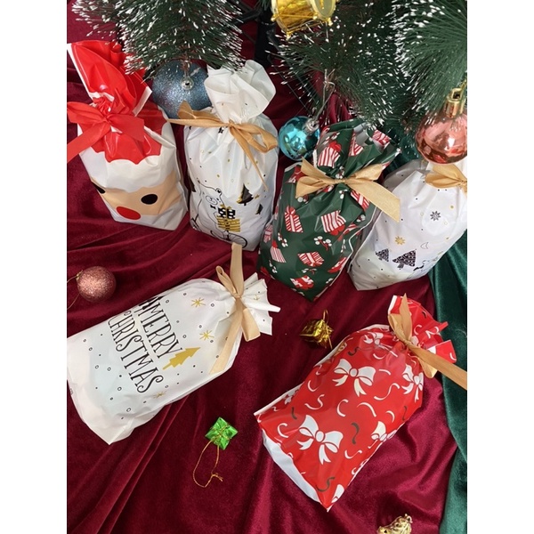 CHRISTMAS HAMPERS (scrunchie)