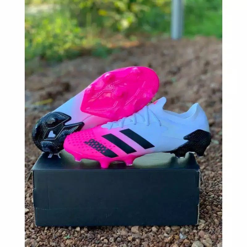 sepatu bola adidas predator pink