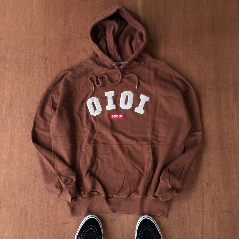 Pullover hoodie oioi towel logo coklat