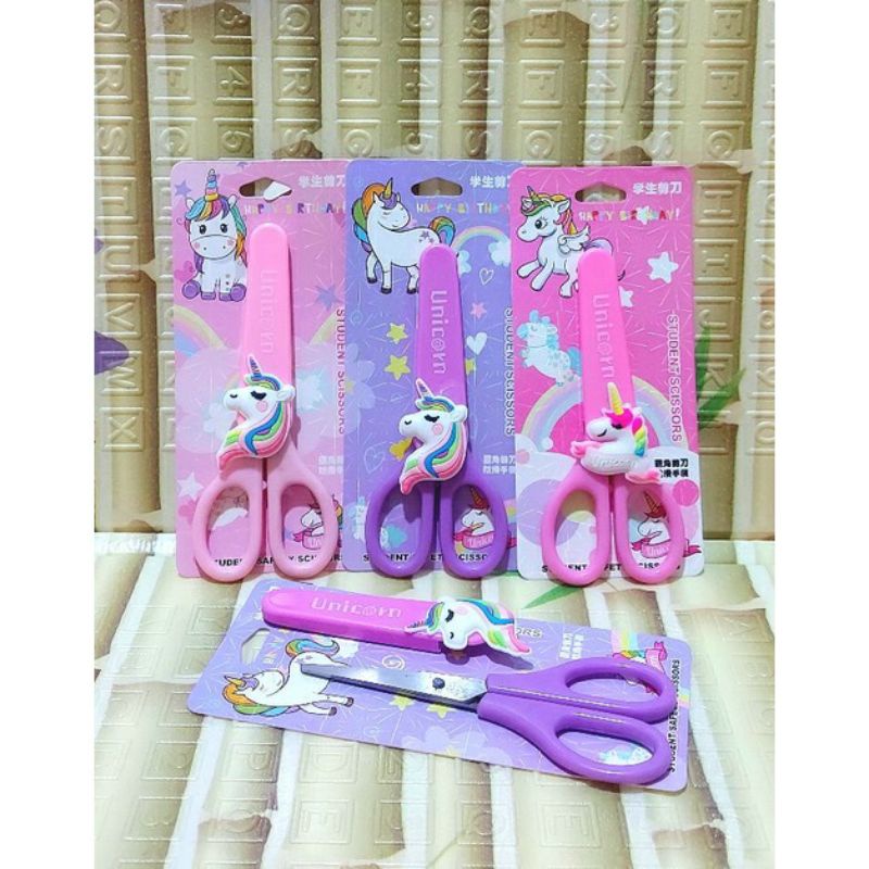

GUNTING MOTIF UNICORN DENGAN PENUTUP