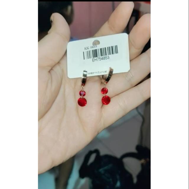 Titanium. Anting. Anting Titanium. Anting Bulat. Perhiasan Mewah.