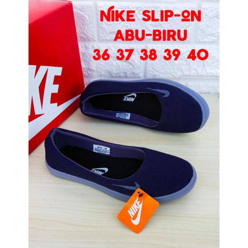 Sepatu Wanita Nike SlipOn
