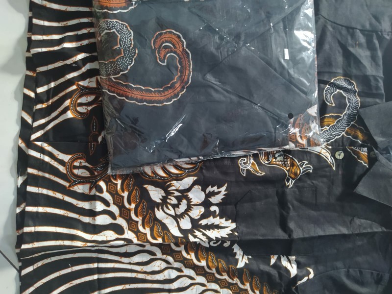 Couple Batik Keluarga || Setelan Couple Batik Ayah Ibu Anak Cewek