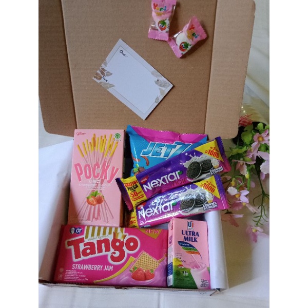 yama giftbox snackbox pink hampers snack kado wisuda