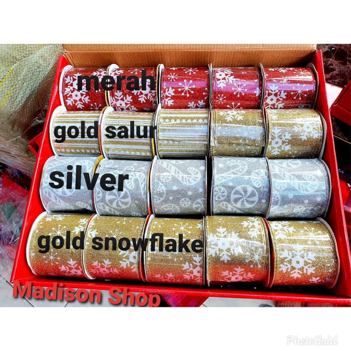 

Jual Pita Natal 6 cm Gold Snowflake Dekorasi Parcel Hiasan Christmas Ribbon terbaik