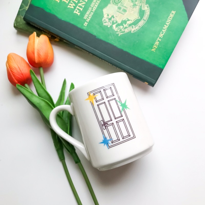 txt - three quarter run away mug / tomorrow x together fanmerch