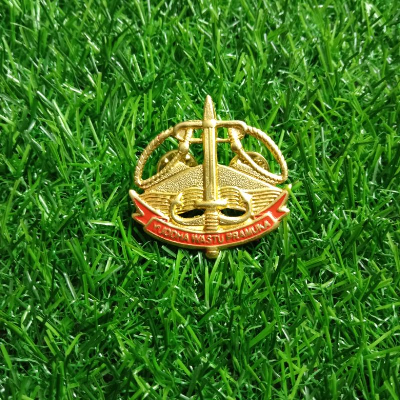 

BREVET INFANTERI (YUDHA WASTU PRAMUKA) bahan kuningan