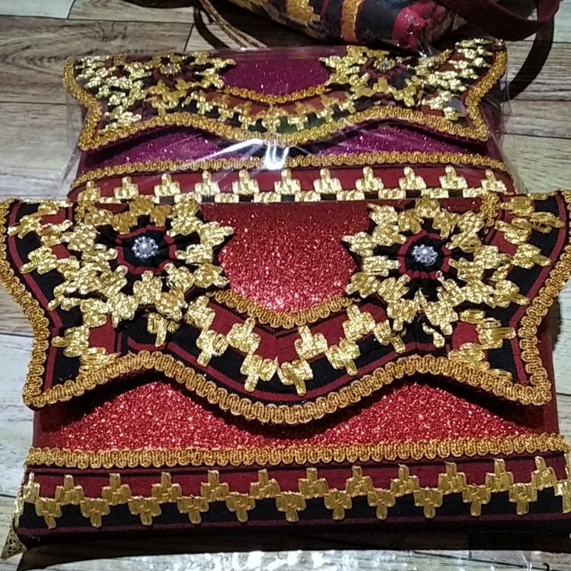 Clutch tapis lampung (tas wanita, tas tapis, tas etnik, tas pesta, tas kekinian)