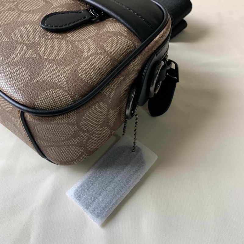 GRAHAM CROSSBODY IN SIGNATURE CANVAS (COACH F50715)