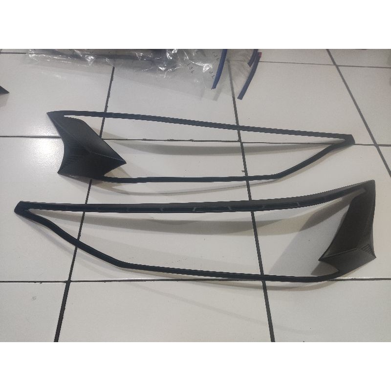 Garnish depan all new avanza velos 2021 2022