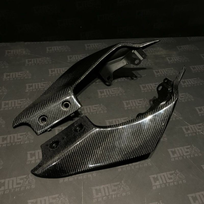 Body Belakang Samping Kiri Kanan Original All New R15 V3 VVA Lapis Carbon Kevlar Original ASLI