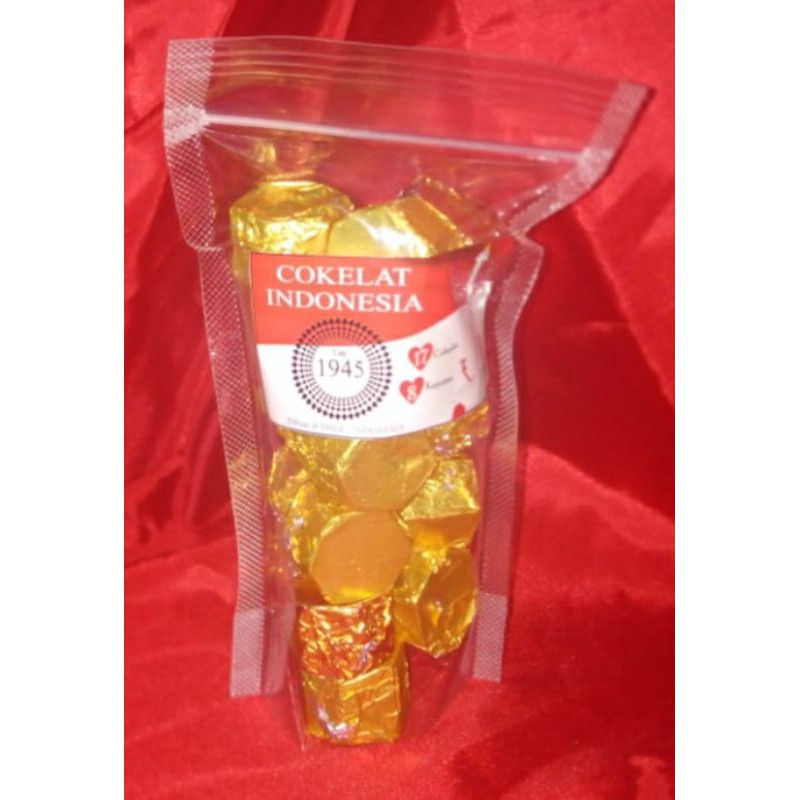 

Cokelat Indonesia Cap 1945 (White Choco)