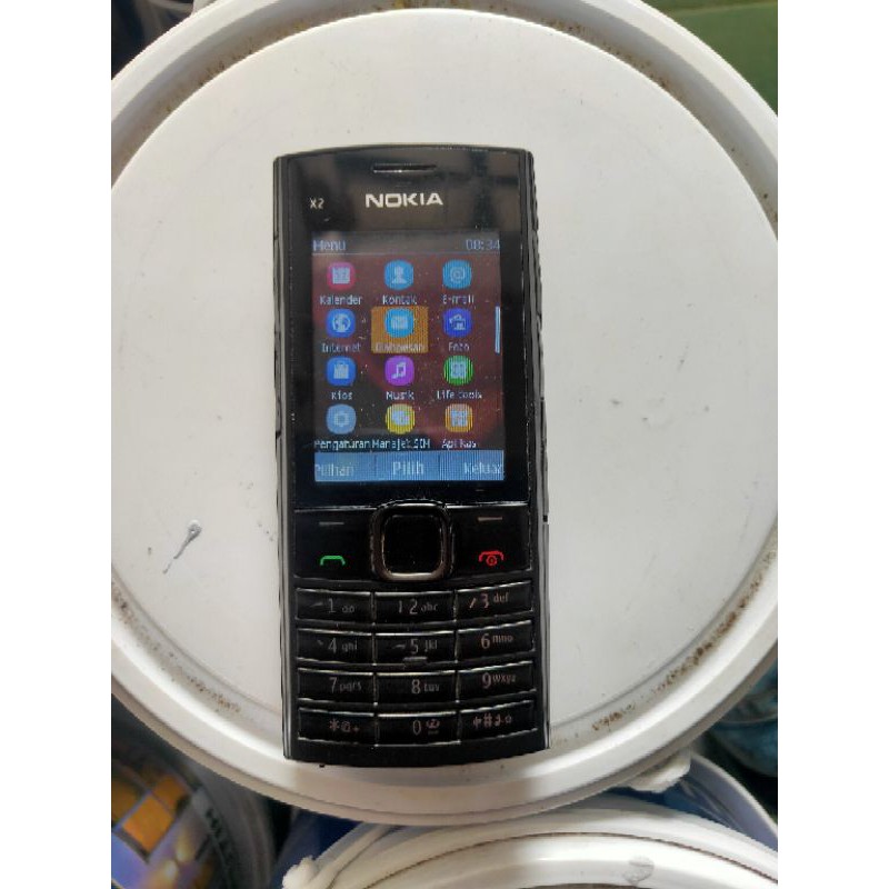 Nokia x2-02