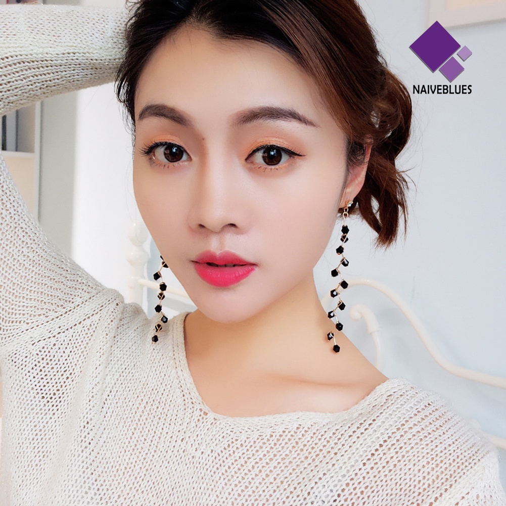 Anting Stud Desain Anggur Aksen Manik-Manik Berlian Imitasi Untuk Wanita