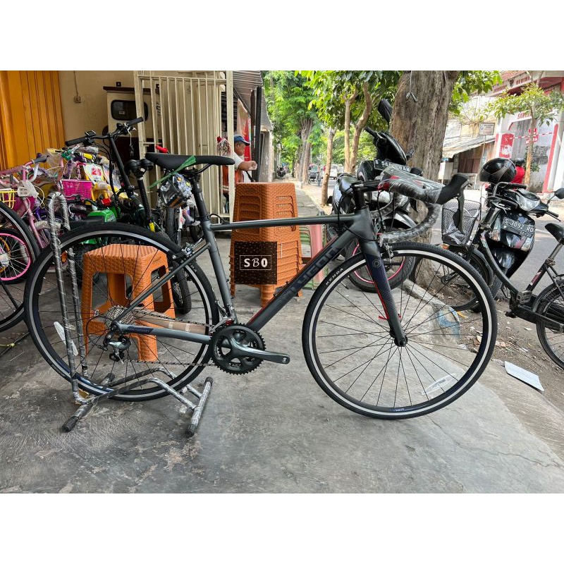 Roadbike Polygon Strattos S4 2022