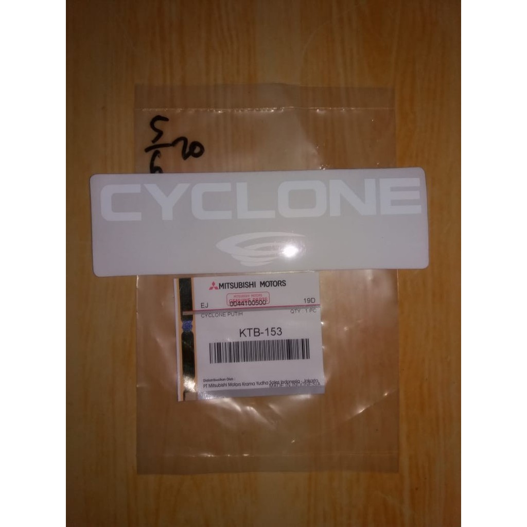 Sticker CYCLONE Mitsubishi L300 - ORI