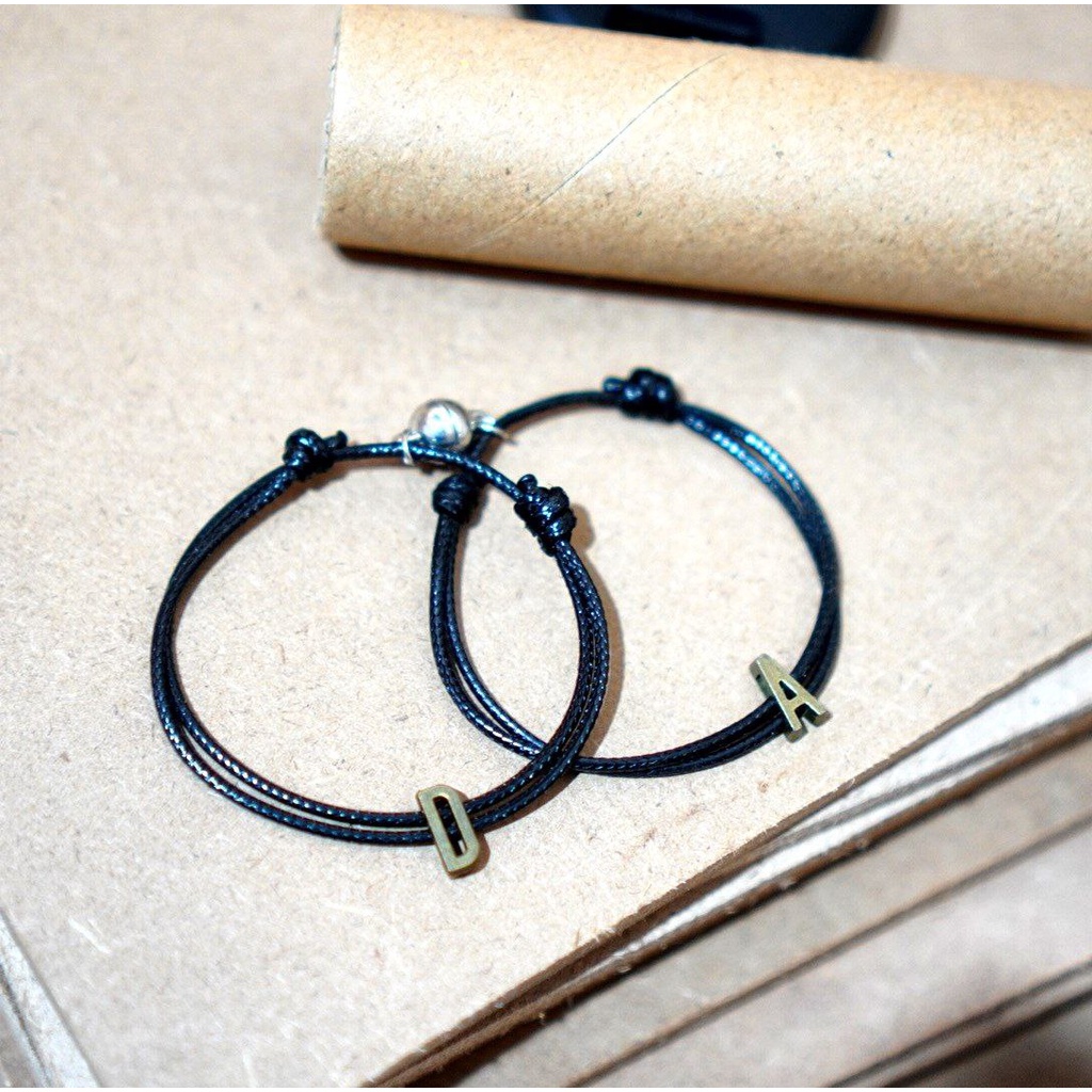 Gelang inisial bronze couple magnet / gelang tali korea couple magnet huruf bronze inisial