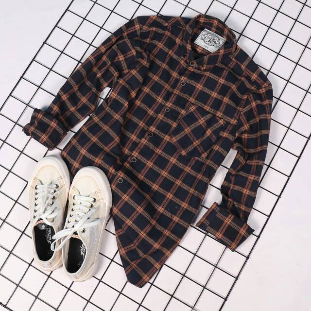 Kemeja Flanel Spartan Lengan Panjang