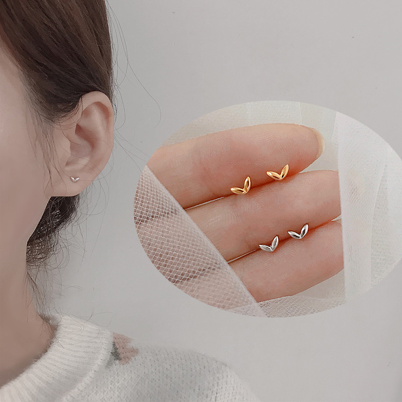 Anting Stud Desain Hati Daun Tauge Gaya Simple Untuk Wanita