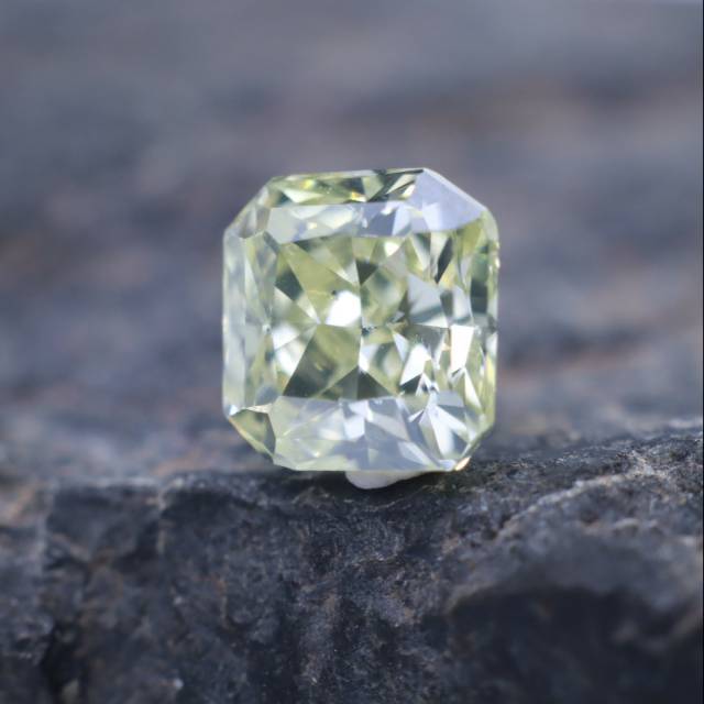 Natural berlian banjar fancy yellow