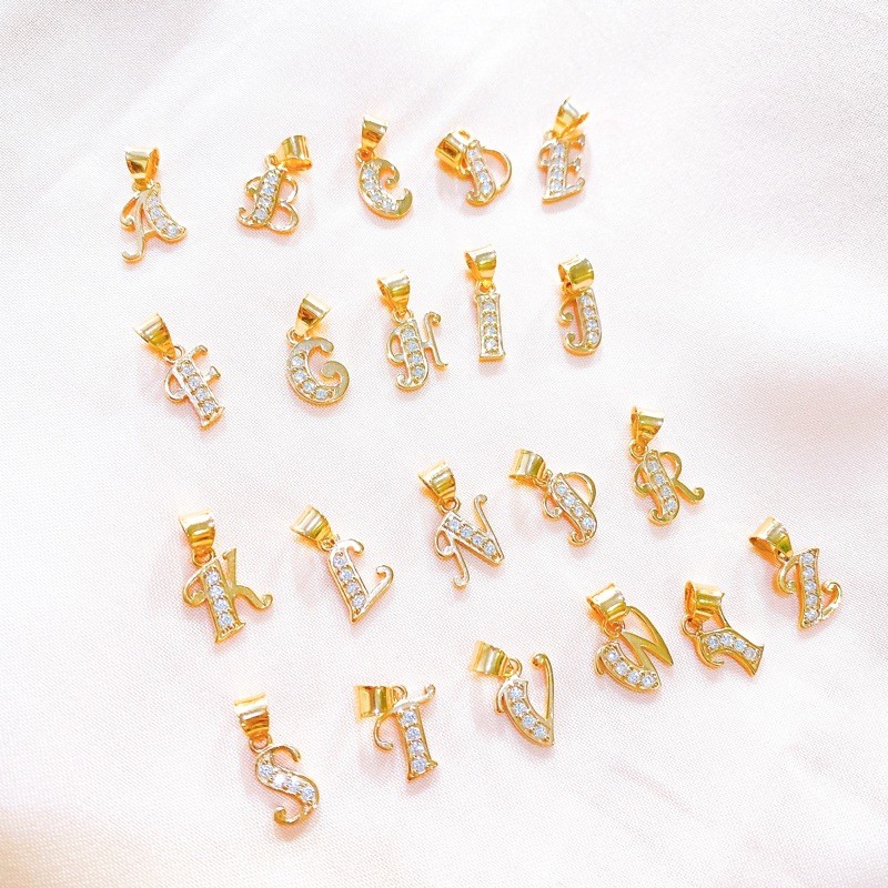 liontin emas huruf ukuran kecil kadar 375/ 8k emas asli