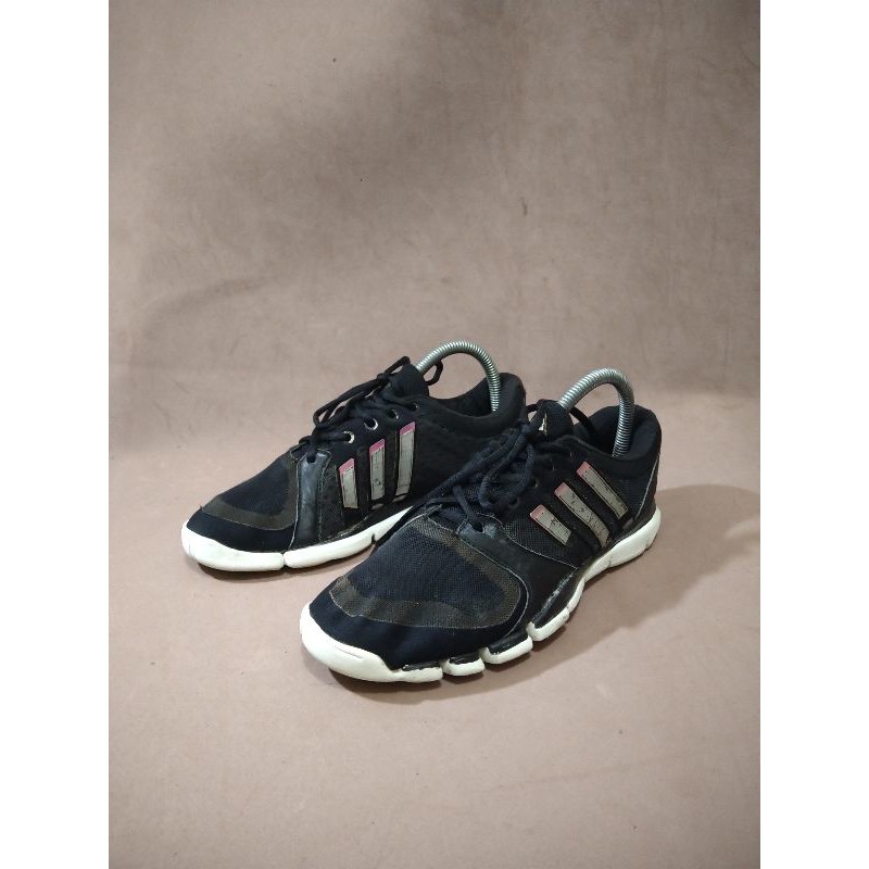 Sepatu Adidas adipure tr 360 ORI Size 38