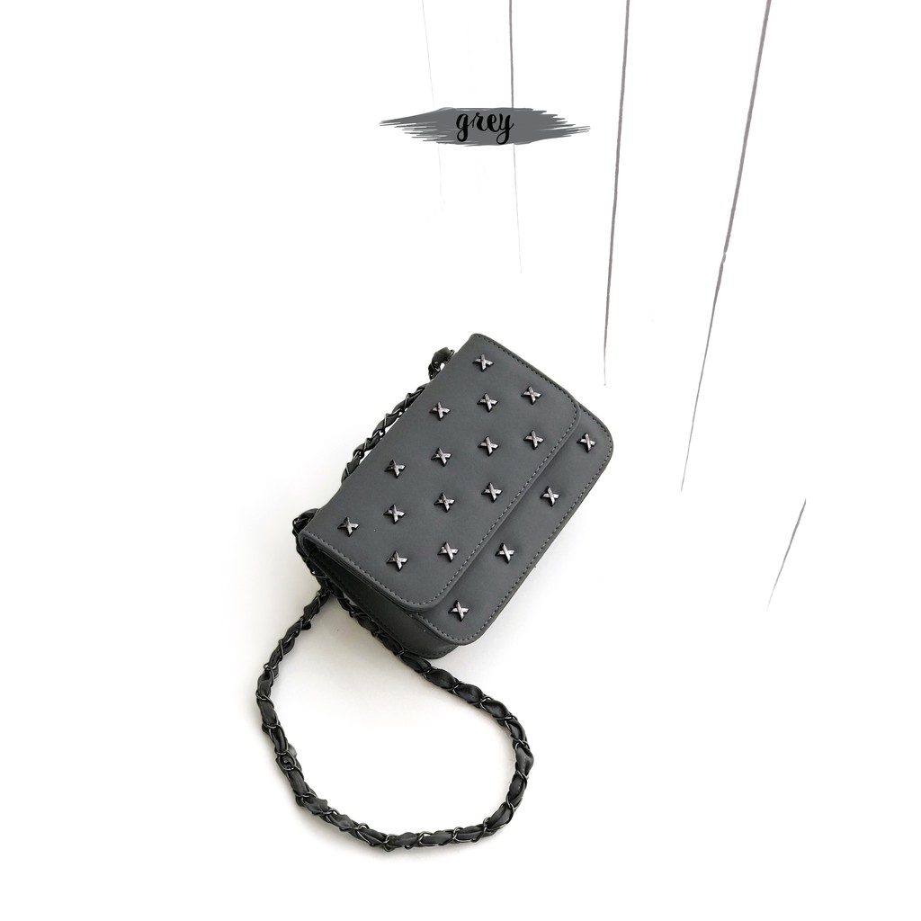 Slingbag Stud Silang - Tas Selempang Wanita