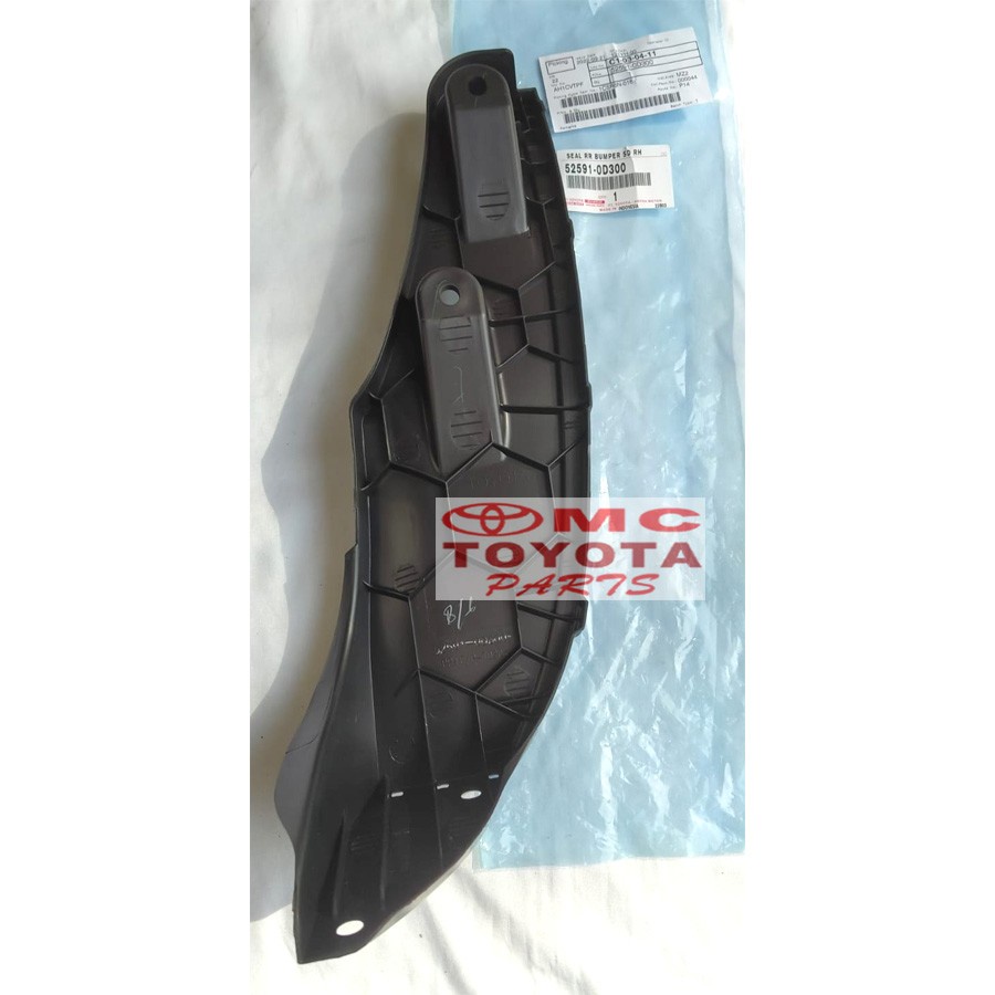 Liner Fender / Spakbor Belakang Kanan Toyota Sienta 52591-0D300