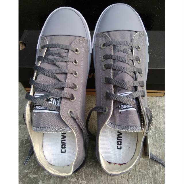 Sepatu Converse Petir abu-abu