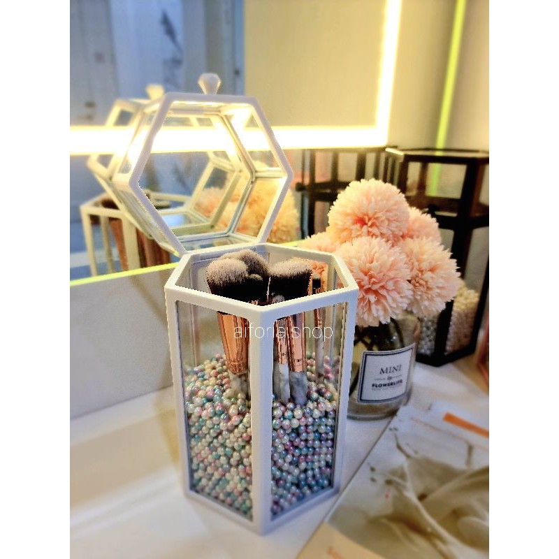 

Hexagonal Brush Holder + 1 Pack Pearl/Tempat Brush Acrylic Estetik Kekinian(Pearl ud termasuk)