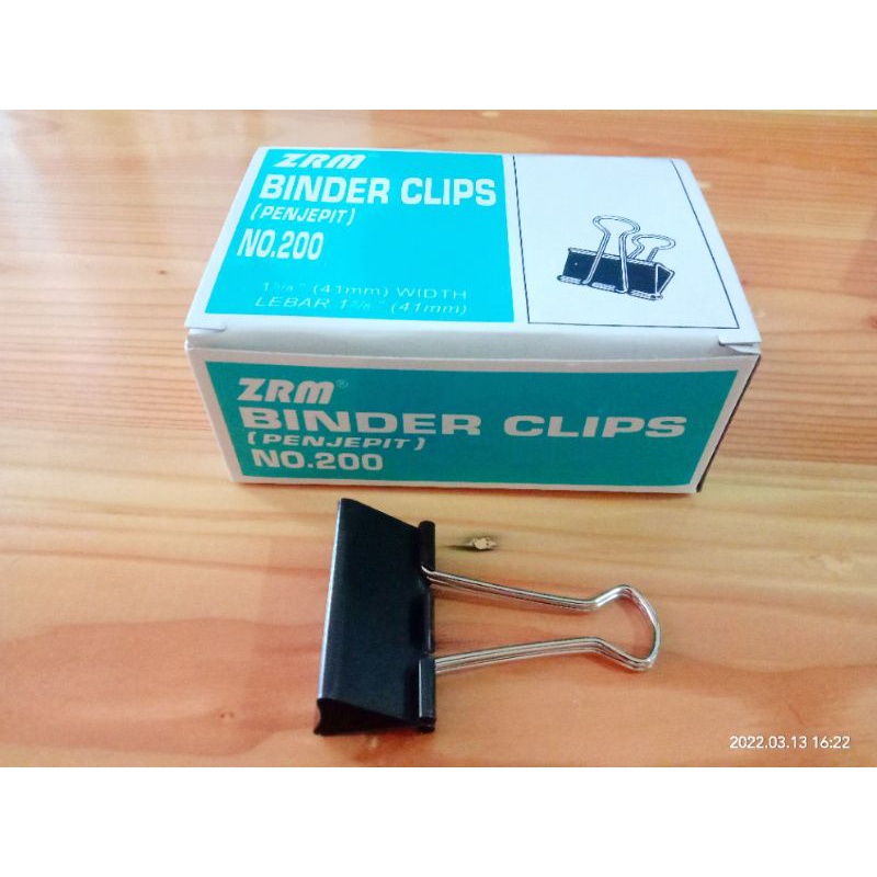 

Binder clip 200