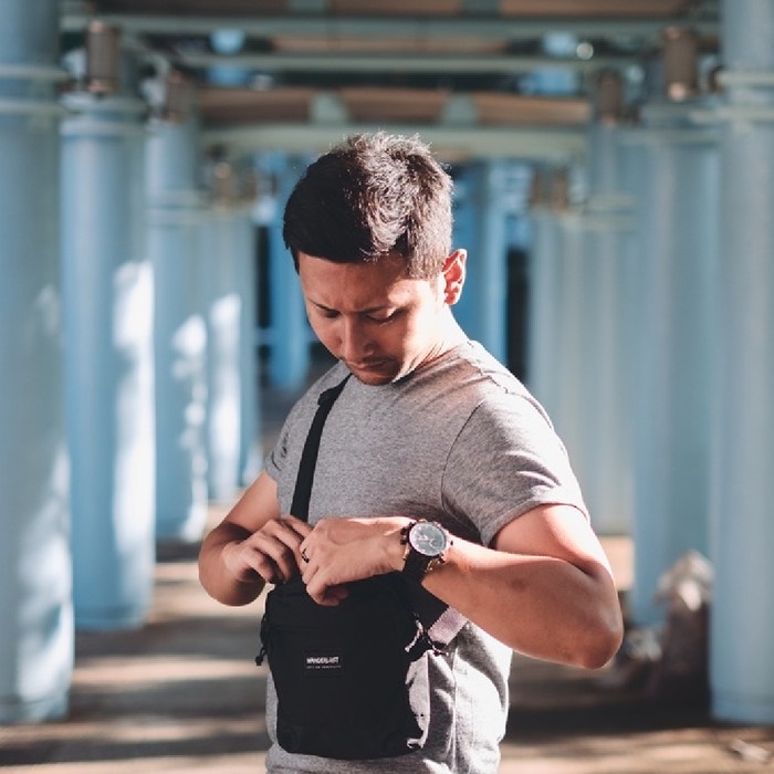 Zaryade Black Wanderlust Tas Selempang Slingbag Travel