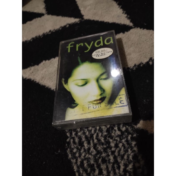 kaset pita fryda