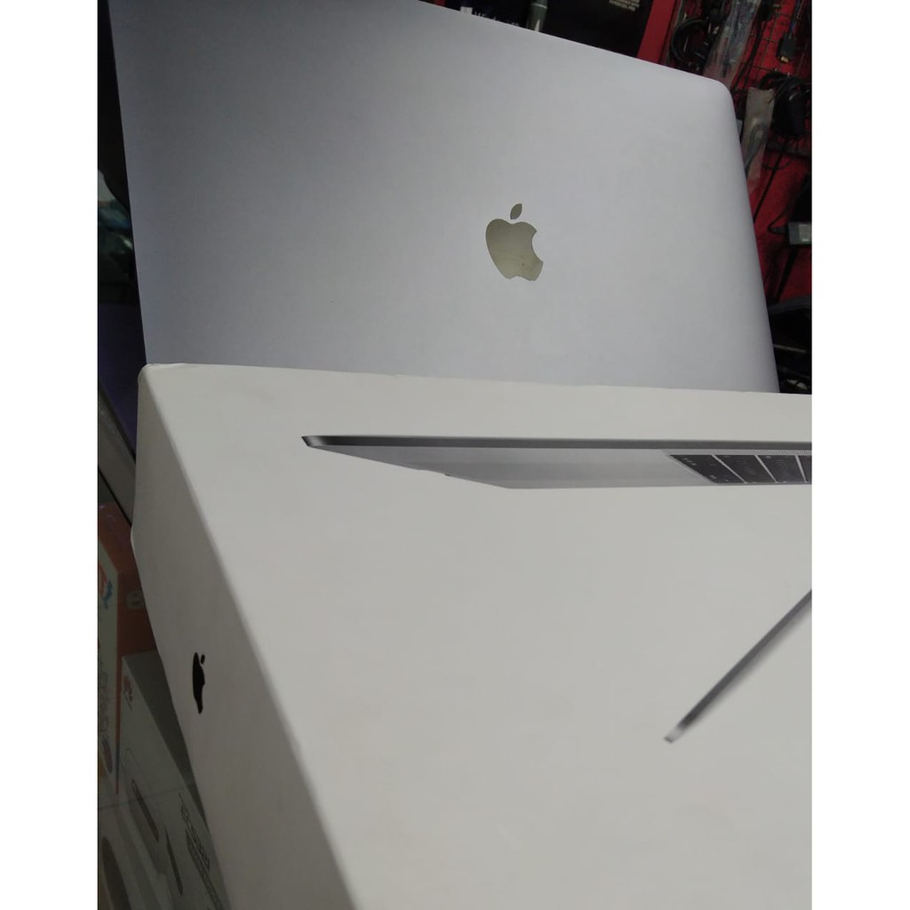MACKBOOK PRO SECOND 15 INCI Inch tahun 2019 C0RE I7 MULUS SSD 256 VGA 4GB RAM 16Gb