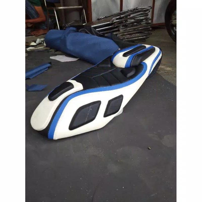 Jok NMAX tahun 2020 Model Predator