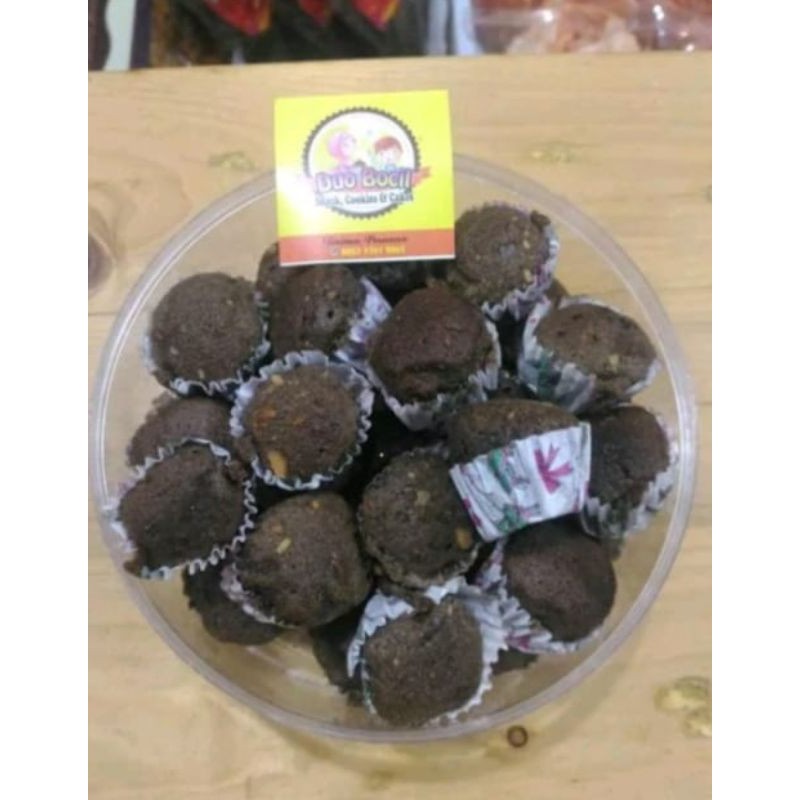 

RAMADHAN SALE//KUE BROWNIES KERING PER TOPLES//KUE LEBARAN