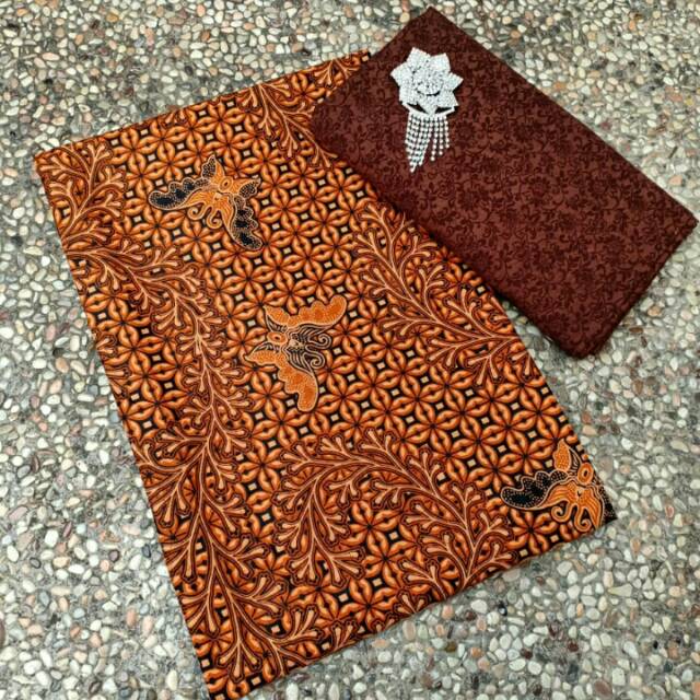 Kain batik kawung kupu