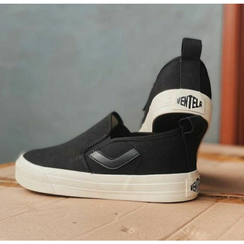 Ventela Slip On Icon