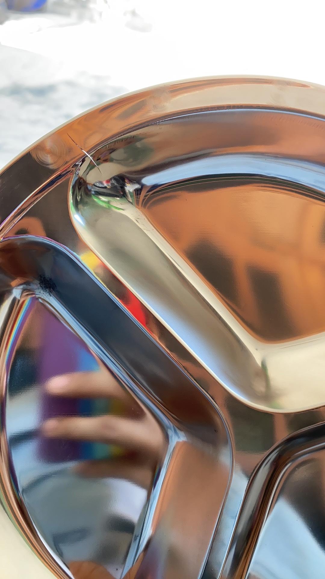 Piring Makan Bentuk Bulat Bahan Stainless Steel Dengan 3 Sekat Ukuran 22 / 24 / 26cm