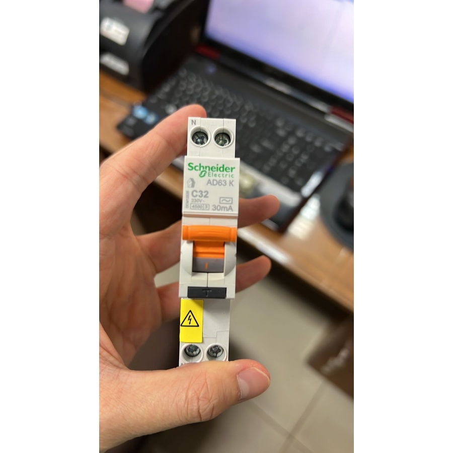 SCHNEIDER RCBO 1P+N 32A 30mA SLIM