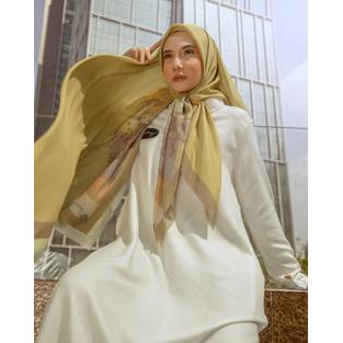 HIJAB DEENAY X ZASKIA SUNGKAR URBAN LIME