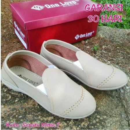One Love Sepatu wanita original tanpa tali dan resleting size 36 warna krem ready Sumut Medan