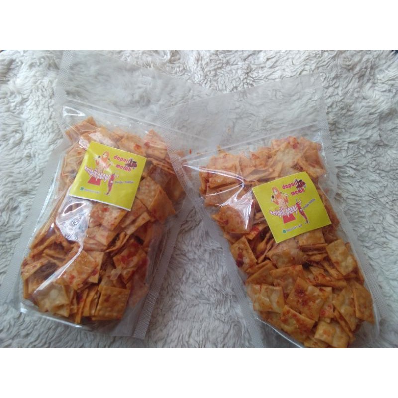 

keripik pangsit pedas manis 250gr