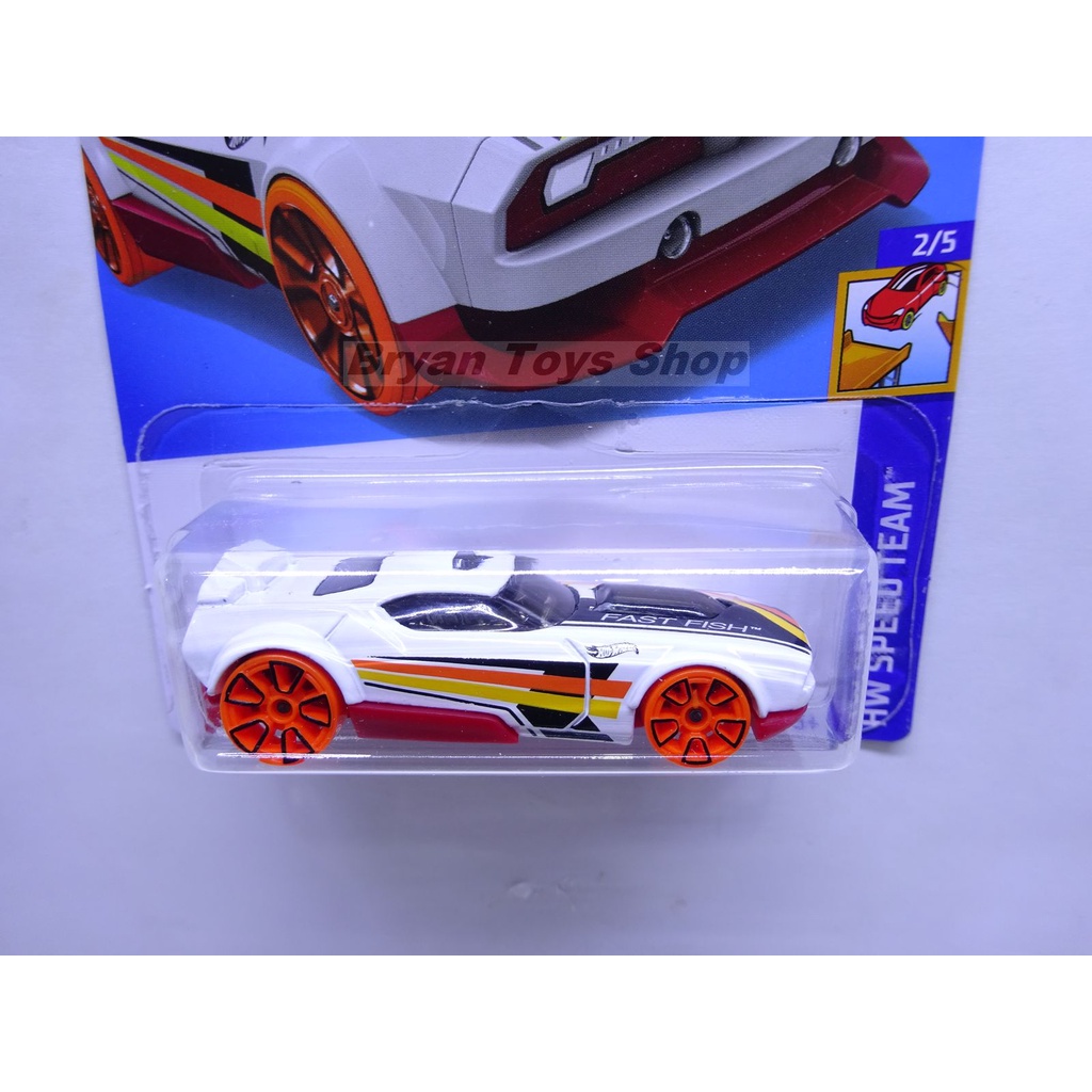 Hot Wheels Fast Fish Putih Ban Orange Mainan Mobil Balap