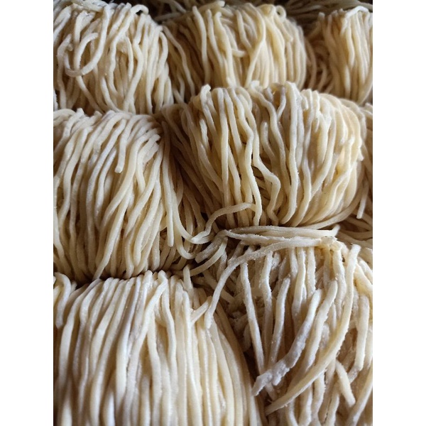 

mie mentah 1 kg