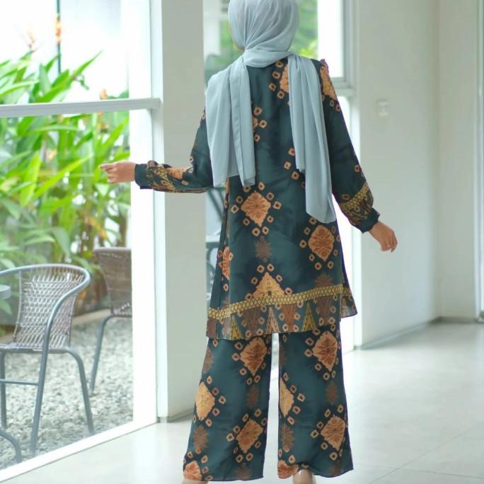 Tunik Elanor Kamilaa Itang Yunasz