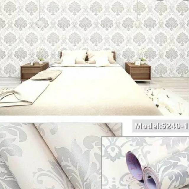 Wallpaper dinding motif batik silver