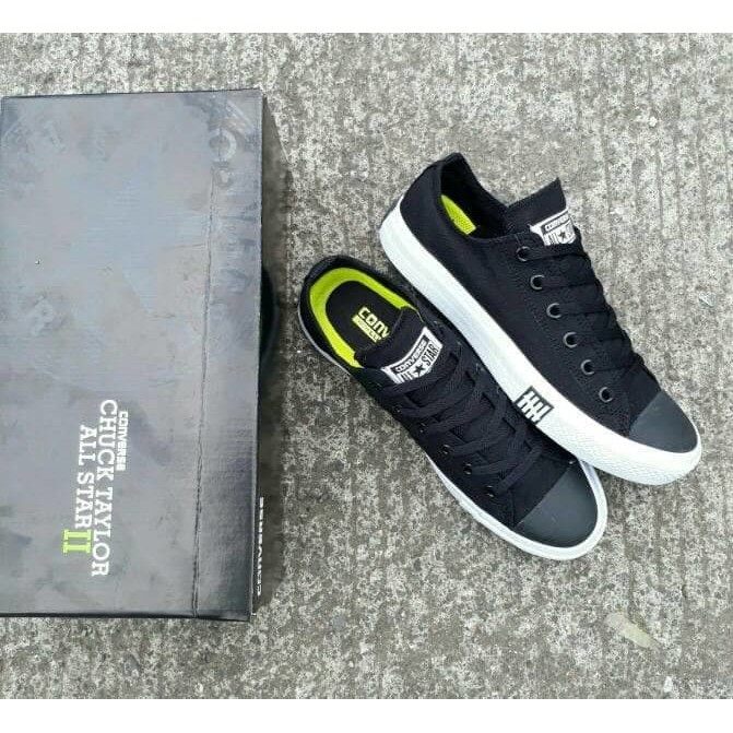 harga converse undefeated original