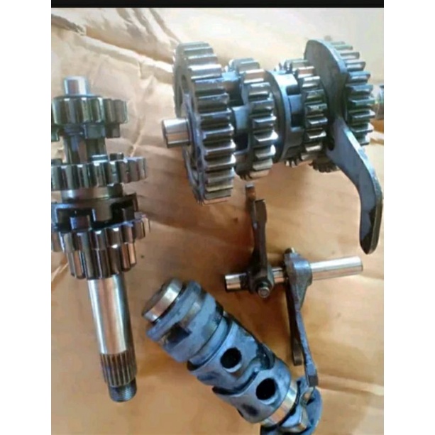 GEARBOX GARDAN RASIO TRANMISI HONDA SUPRA X 125 KARBU KHARISMA 125 ORIGINAL COPOTAN